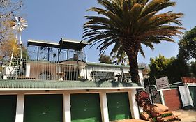Agterplaas Guesthouse